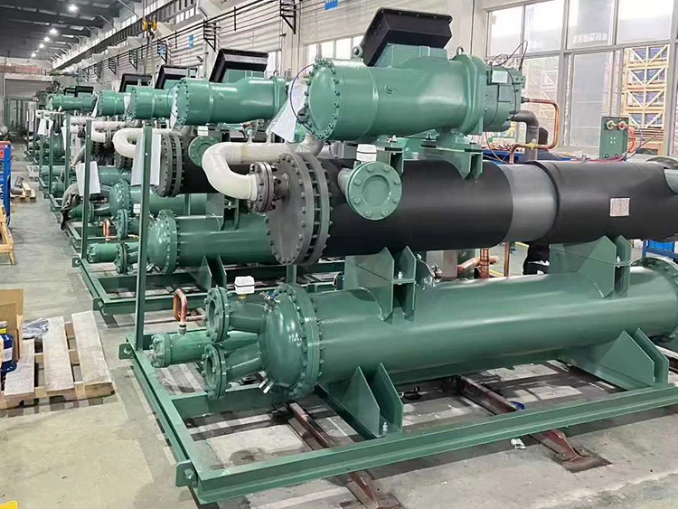 Unità compressore di refrigerazione a vite raffreddata ad acqua